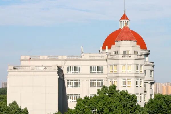 湖北第二师范学院.jpg